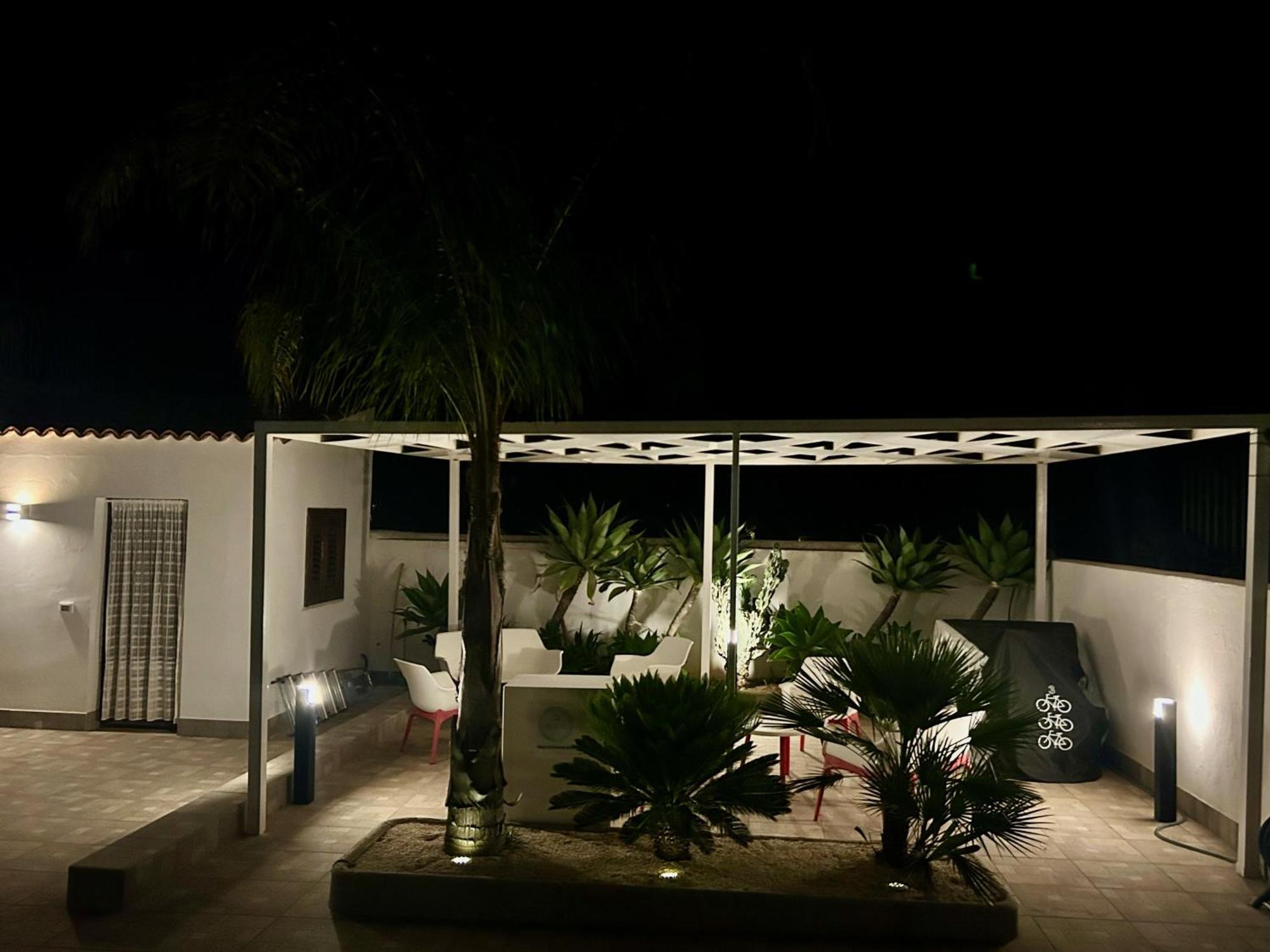 L'Oasi Una Pineta Sul Mare Custonaci Exterior foto